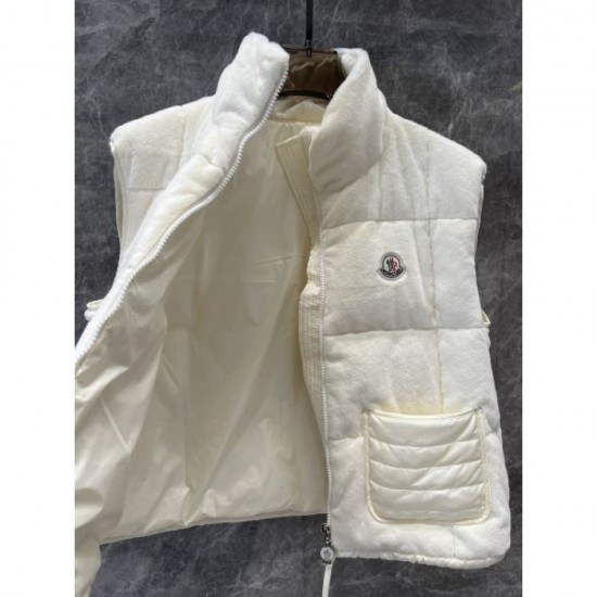 MONCLER Down jacket vest 2024FW released in extreme condition! MONCLER Down jacket vest 2024FW released in extreme condition!