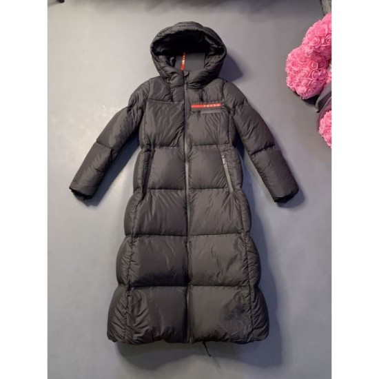 PRADA Women's down jacket 2024FW should be worn this summer PRADA Women's down jacket 2024FW should be worn this summer