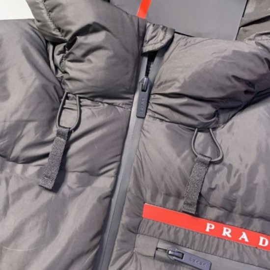 PRADA Women's down jacket 2024FW should be worn this summer PRADA Women's down jacket 2024FW should be worn this summer