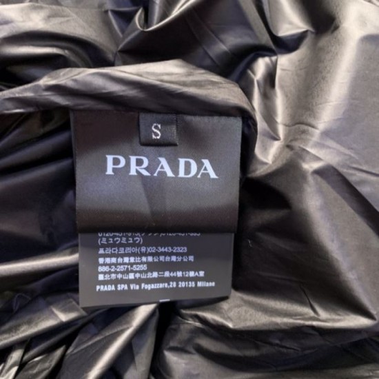 PRADA Women's down jacket 2024FW should be worn this summer PRADA Women's down jacket 2024FW should be worn this summer
