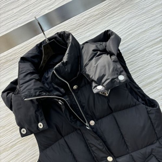 PRADA Women's Down Jacket 2024FW Bright Spring/Summer Look PRADA Women's Down Jacket 2024FW Bright Spring/Summer Look