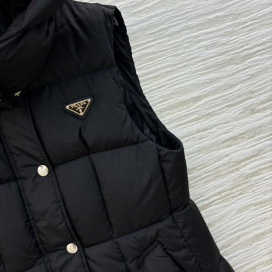 PRADA Women's Down Jacket 2024FW Bright Spring/Summer Look PRADA Women's Down Jacket 2024FW Bright Spring/Summer Look