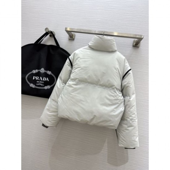 PRADA Women's Down Jacket 2024FW Creates a Casual Feel PRADA Women's Down Jacket 2024FW Creates a Casual Feel