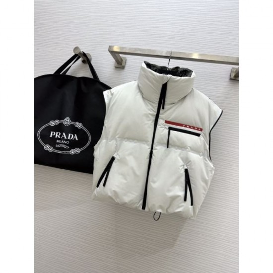 PRADA Women's Down Jacket 2024FW Creates a Casual Feel PRADA Women's Down Jacket 2024FW Creates a Casual Feel
