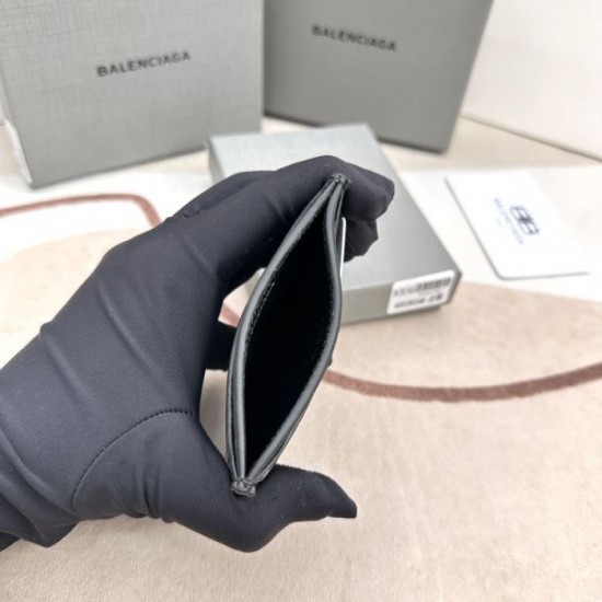 BALENCIAGA 2024SS Card case with a stylish impression BALENCIAGA 2024SS Card case with a stylish impression