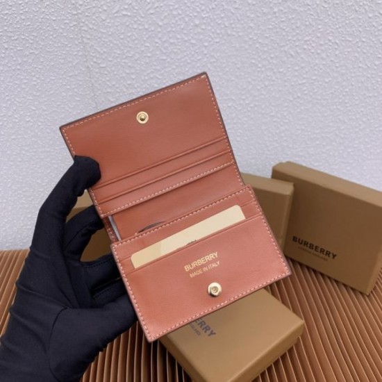 BURBERRY 2024SS Spring/Summer Essentials Bifold Wallet BURBERRY 2024SS Spring/Summer Essentials Bifold Wallet