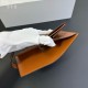 CELINE 2024SS Bi-fold wallet continues to attract attention CELINE 2024SS Bi-fold wallet continues to attract attention