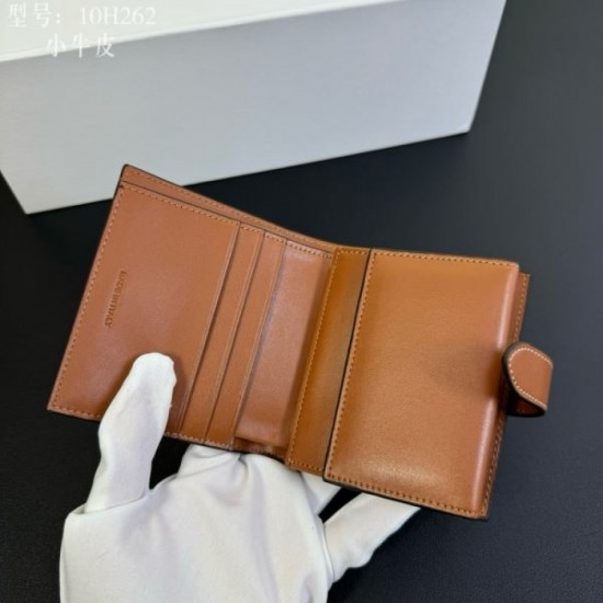 CELINE 2024SS Bi-fold wallet continues to attract attention CELINE 2024SS Bi-fold wallet continues to attract attention