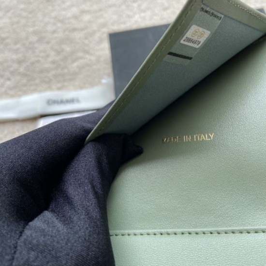 CHANEL 2024FW Hard-to-find item sold out in Japan Tri-fold wallet CHANEL 2024FW Hard-to-find item sold out in Japan Tri-fold wallet