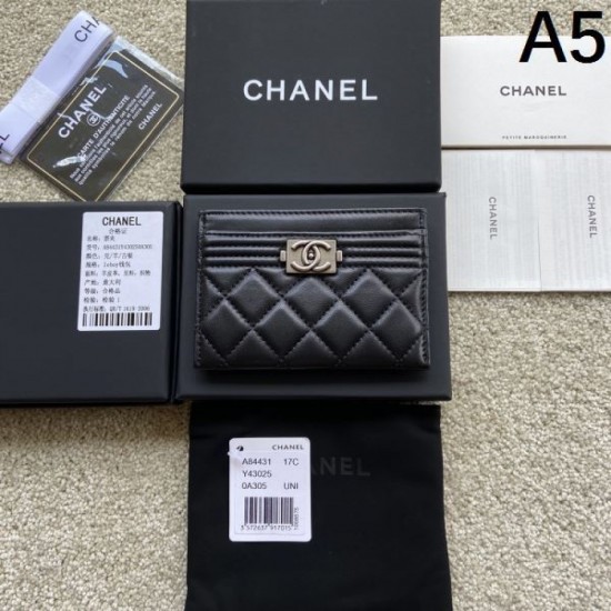 CHANEL 2024FW Eye-catching card case with distinctive design CHANEL 2024FW Eye-catching card case with distinctive design
