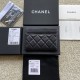 CHANEL 2024FW Eye-catching card case with distinctive design CHANEL 2024FW Eye-catching card case with distinctive design