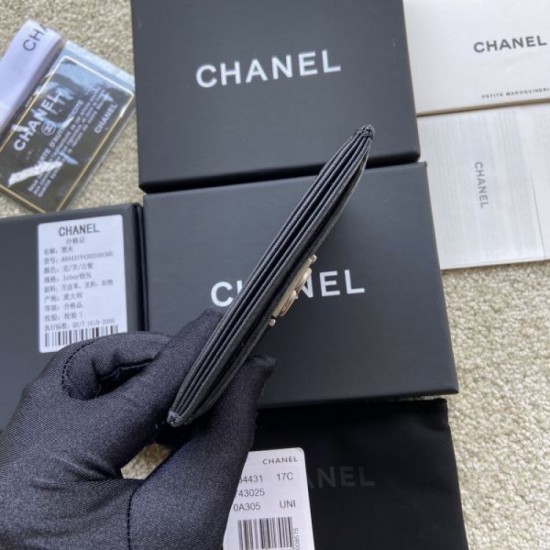 CHANEL 2024FW Eye-catching card case with distinctive design CHANEL 2024FW Eye-catching card case with distinctive design