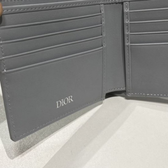 DIOR 2024SS Bi-fold wallet with a fashionable feel this season DIOR 2024SS Bi-fold wallet with a fashionable feel this season