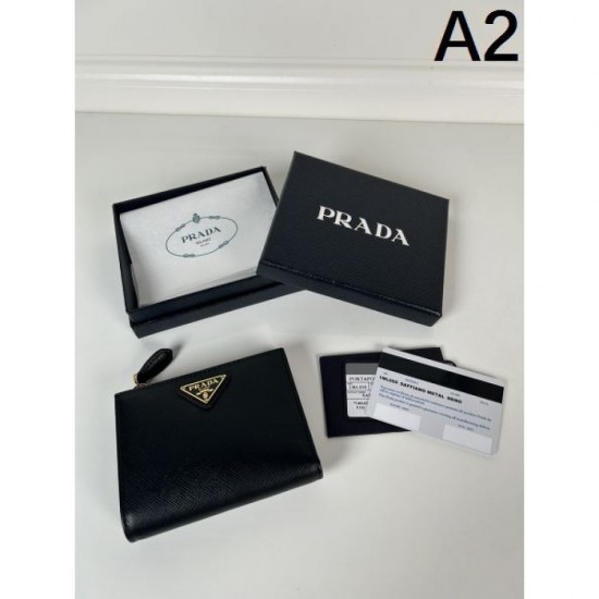 PRADA Prada 2024SS summer non-arrival color bifold wallet in Japan PRADA Prada 2024SS summer non-arrival color bifold wallet in Japan