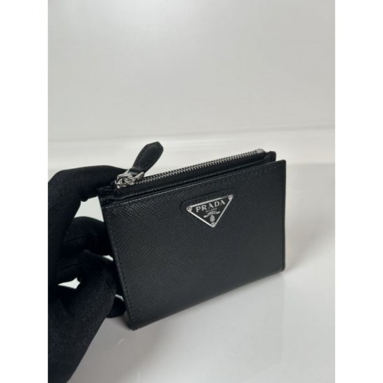 PRADA Prada 2024SS summer non-arrival color bifold wallet in Japan PRADA Prada 2024SS summer non-arrival color bifold wallet in Japan