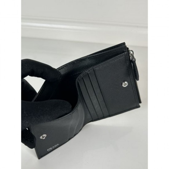 PRADA Prada 2024SS summer non-arrival color bifold wallet in Japan PRADA Prada 2024SS summer non-arrival color bifold wallet in Japan