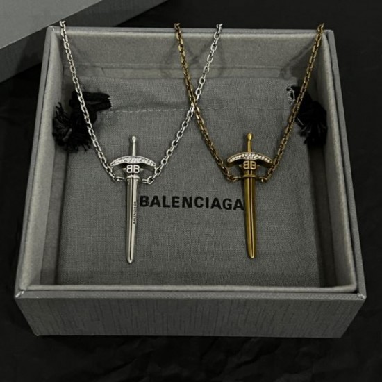 2024SS necklace BALENCIAGA continues to attract attention in spring and summer 2024SS necklace BALENCIAGA continues to attract attention in spring and summer
