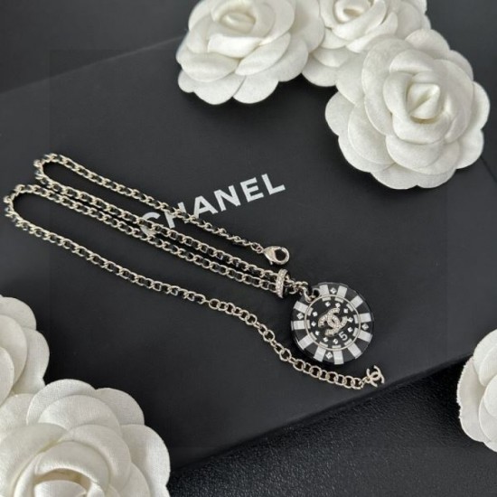 Classic Street Style 2024SS Necklace CHANEL Classic Street Style 2024SS Necklace CHANEL