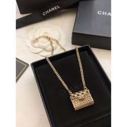 2024SS Necklace CHANEL that is useful during the change of seasons