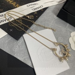 Continuing from the previous season, new 2024SS necklace CHANEL