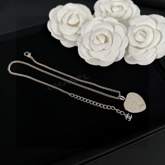 2024SS CHANEL Chanel necklace recommended for tops this season 2024SS CHANEL Chanel necklace recommended for tops this season
