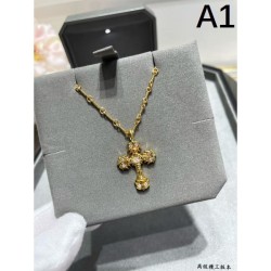Recommended coordination 2024SS necklace CHROME HEARTS