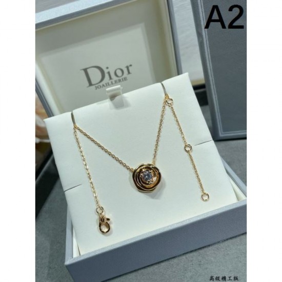 2024SS Necklace DIOR for an elegant casual outfit 2024SS Necklace DIOR for an elegant casual outfit