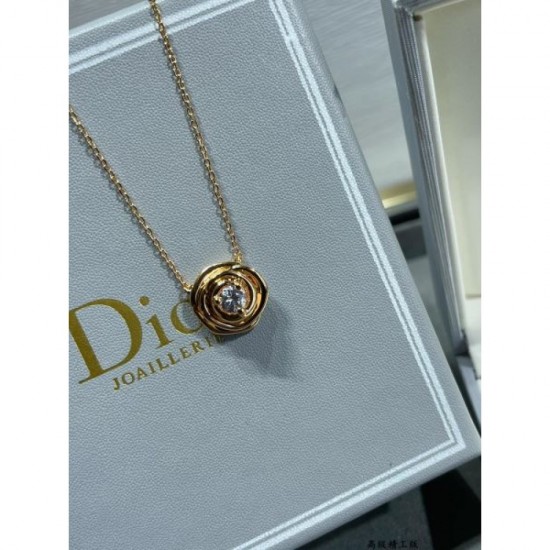 2024SS Necklace DIOR for an elegant casual outfit 2024SS Necklace DIOR for an elegant casual outfit