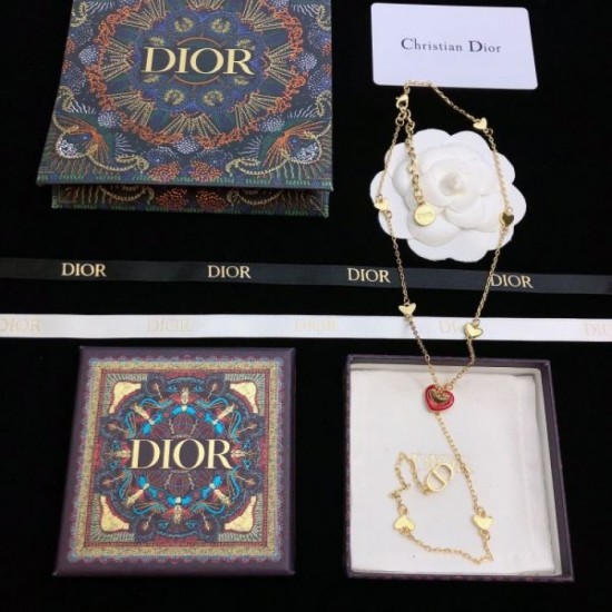 2024SS Necklace DIOR for an elegant and casual atmosphere 2024SS Necklace DIOR for an elegant and casual atmosphere