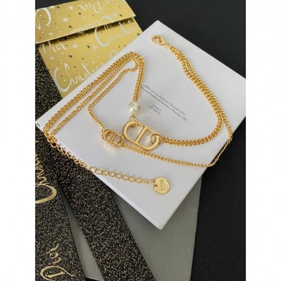 2024SS DIOR Dior Necklace Wear overflowing on the street 2024SS DIOR Dior Necklace Wear overflowing on the street