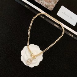 DIOR 2024SS necklace that shines with sophisticated charm