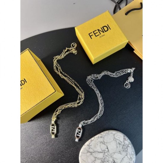 Eye-catching style this summer 2024SS necklace FENDI Eye-catching style this summer 2024SS necklace FENDI