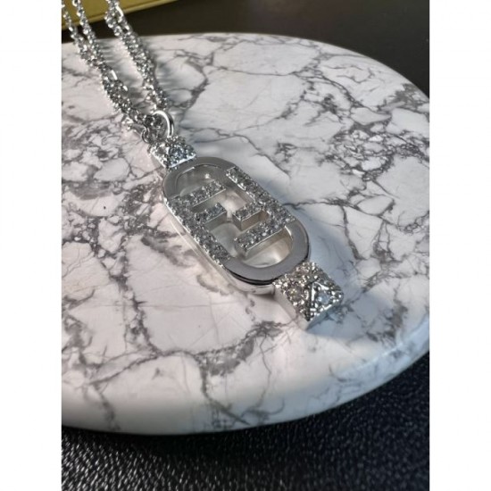 Eye-catching style this summer 2024SS necklace FENDI Eye-catching style this summer 2024SS necklace FENDI
