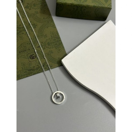 Simple 2024SS necklace GUCCI Gucci that can be worn with many different outfits Simple 2024SS necklace GUCCI Gucci that can be worn with many different outfits