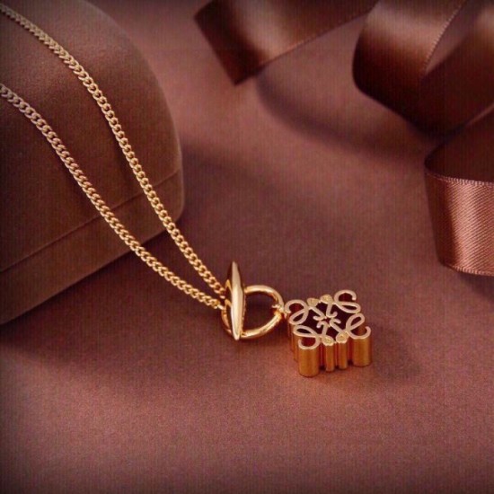 A coveted brand that makes you feel good 2024SS necklace LOEWE A coveted brand that makes you feel good 2024SS necklace LOEWE