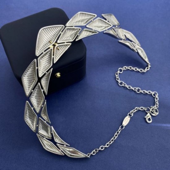 Super Rare Love at First Sight 2024SS Necklace LOUIS VUITTON Louis Vuitton Super Rare Love at First Sight 2024SS Necklace LOUIS VUITTON Louis Vuitton