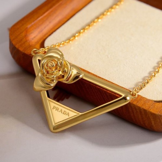 2024SS PRADA Prada Necklace Gives the impression of a fashionable expert 2024SS PRADA Prada Necklace Gives the impression of a fashionable expert