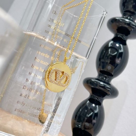 Explosively popular 2024SS necklace VALENTINO Explosively popular 2024SS necklace VALENTINO