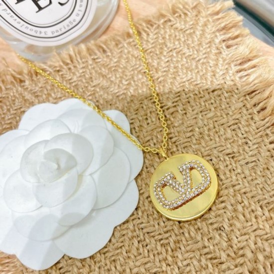 Explosively popular 2024SS necklace VALENTINO Explosively popular 2024SS necklace VALENTINO