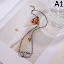 Luxury Super Low Price 2024SS Necklace VALENTINO Valentino