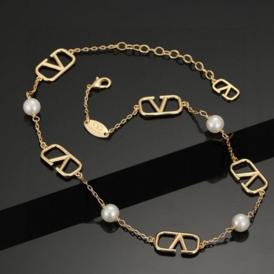 VALENTINO Lowest price challenge! 2024SS Necklace VALENTINO Lowest price challenge! 2024SS Necklace