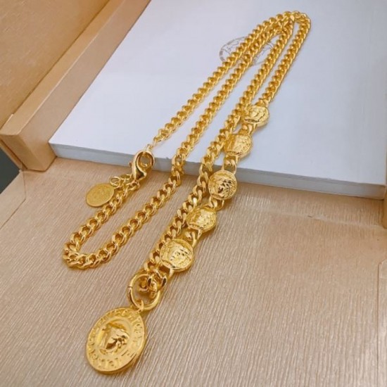 2024SS Necklace VERSACE that will enliven your summer mood 2024SS Necklace VERSACE that will enliven your summer mood