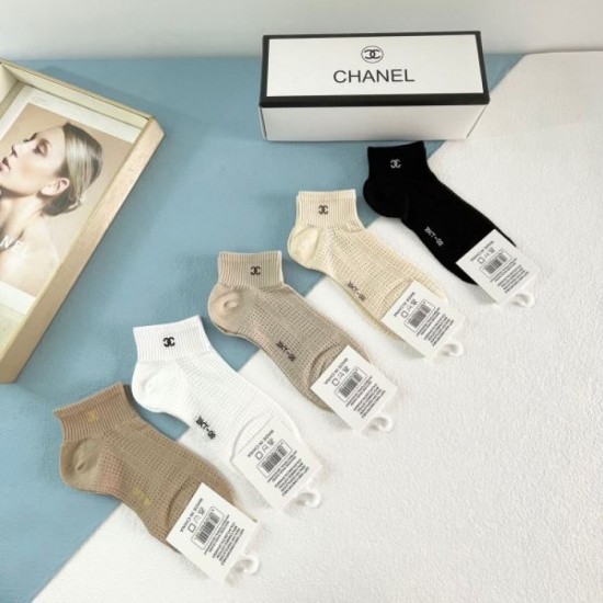 2024SS Socks CHANEL An item with a perfect presence 2024SS Socks CHANEL An item with a perfect presence