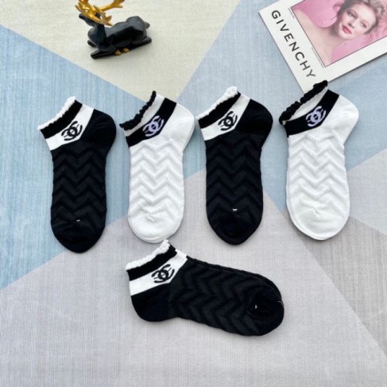 2024SS socks CHANEL Chanel classic street style 2024SS socks CHANEL Chanel classic street style