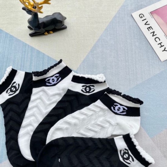 2024SS socks CHANEL Chanel classic street style 2024SS socks CHANEL Chanel classic street style
