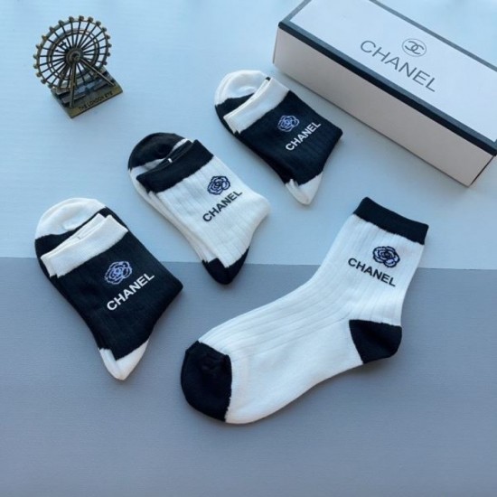 2024SS Socks CHANEL Chanel Fans rush to buy new summer products 2024SS Socks CHANEL Chanel Fans rush to buy new summer products