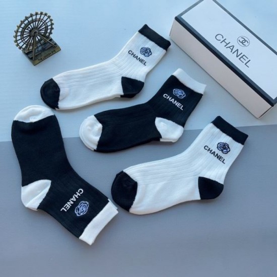 2024SS Socks CHANEL Chanel Fans rush to buy new summer products 2024SS Socks CHANEL Chanel Fans rush to buy new summer products