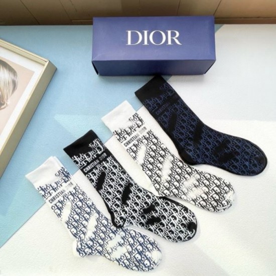 2024SS Socks DIOR Dior Last year's popular item New 2024SS Socks DIOR Dior Last year's popular item New