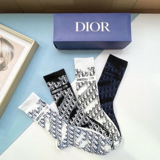 2024SS Socks DIOR Dior Last year's popular item New 2024SS Socks DIOR Dior Last year's popular item New