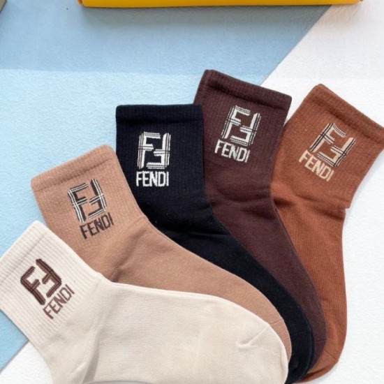 2024SS socks FENDI This season's featured new items using colors 2024SS socks FENDI This season's featured new items using colors